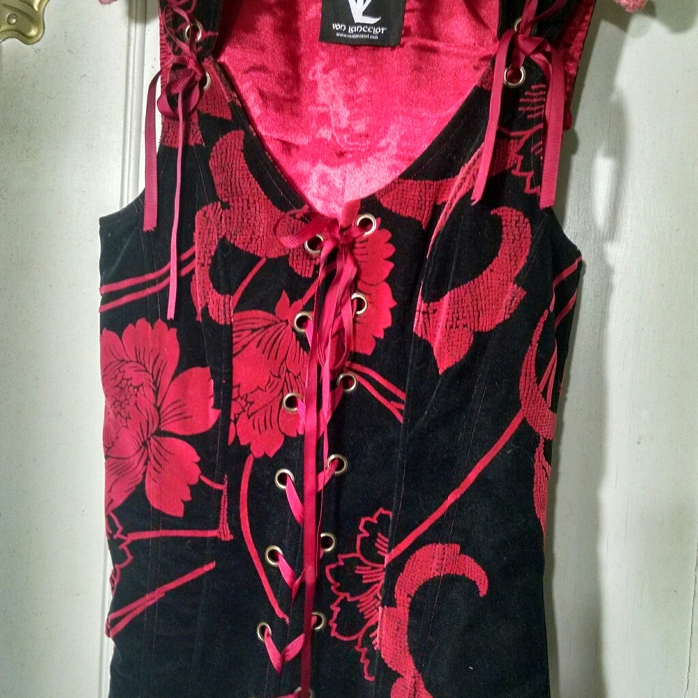 Von Lancelot corset top